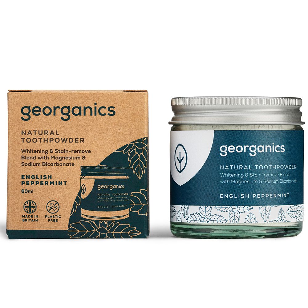Georganics tandpoeder met pepermunt smaak, 60ml, in glazen pot en kartonnen verpakking.