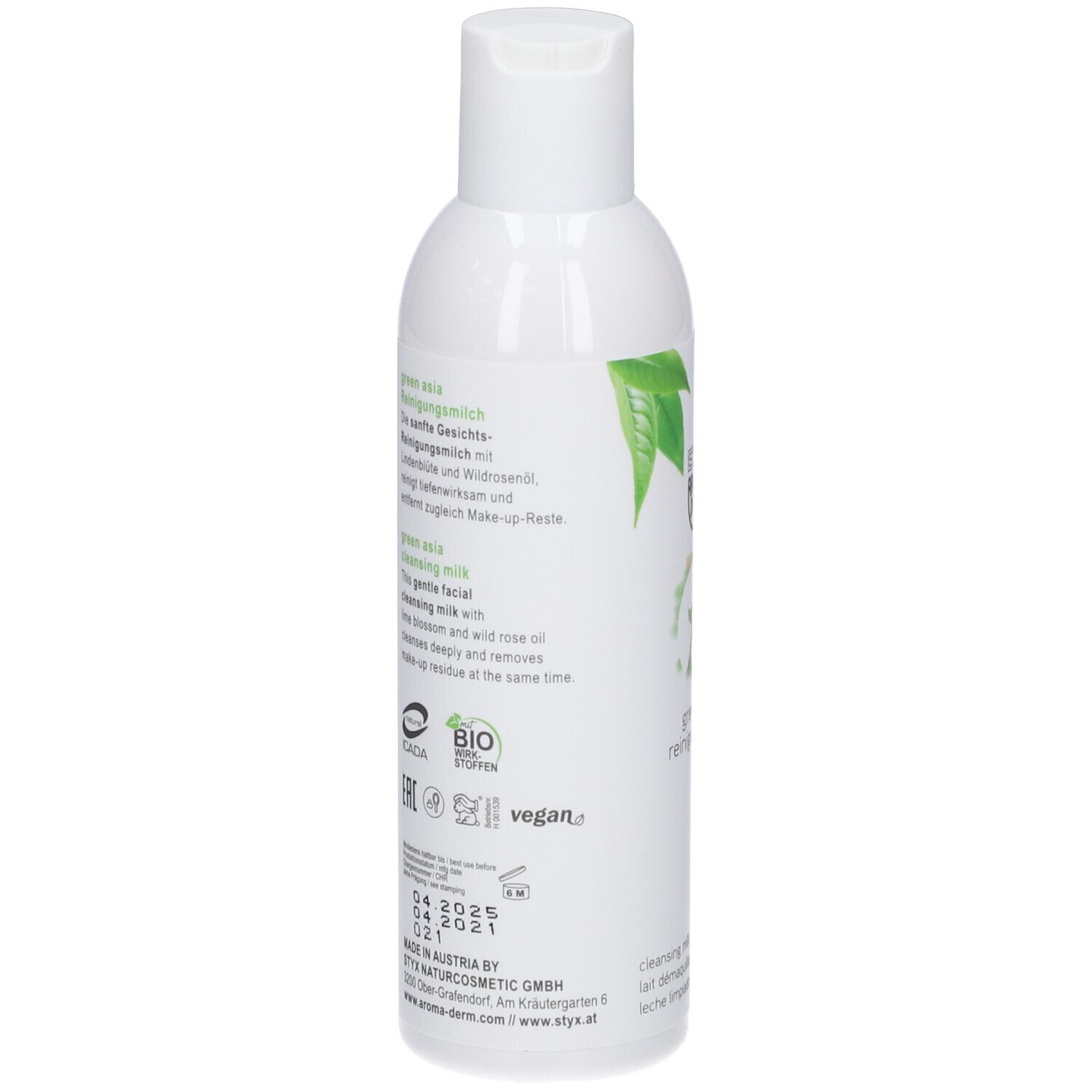 Achterkant witte fles STYX AROMADERM Green Asia Reinigungsmilch. Meertalige tekst, groene bladeren, vegan.