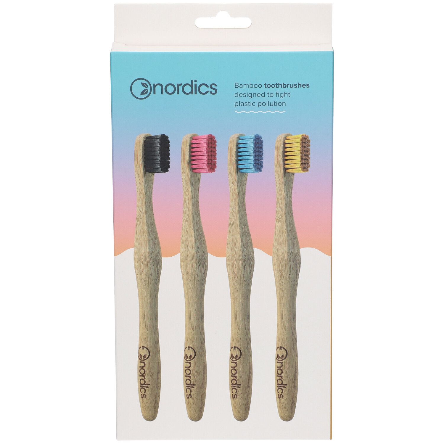 Emballage de quatre brosses à dents en bambou. Marque : nordics. Couleurs des soies : noir, rose, bleu, jaune.