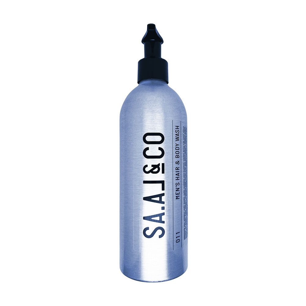 Zilverkleurige fles met zwarte dop. Opschrift: SA.AJ&CO, Men's Hair & Body Wash, 011.