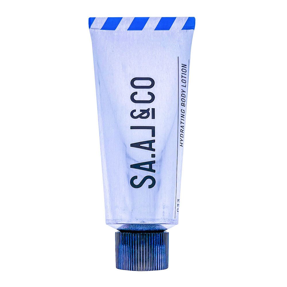 Hydraterende bodylotion tube met blauwe dop. Opschrift: SA.A.J & CO, Hydrating Body Lotion.