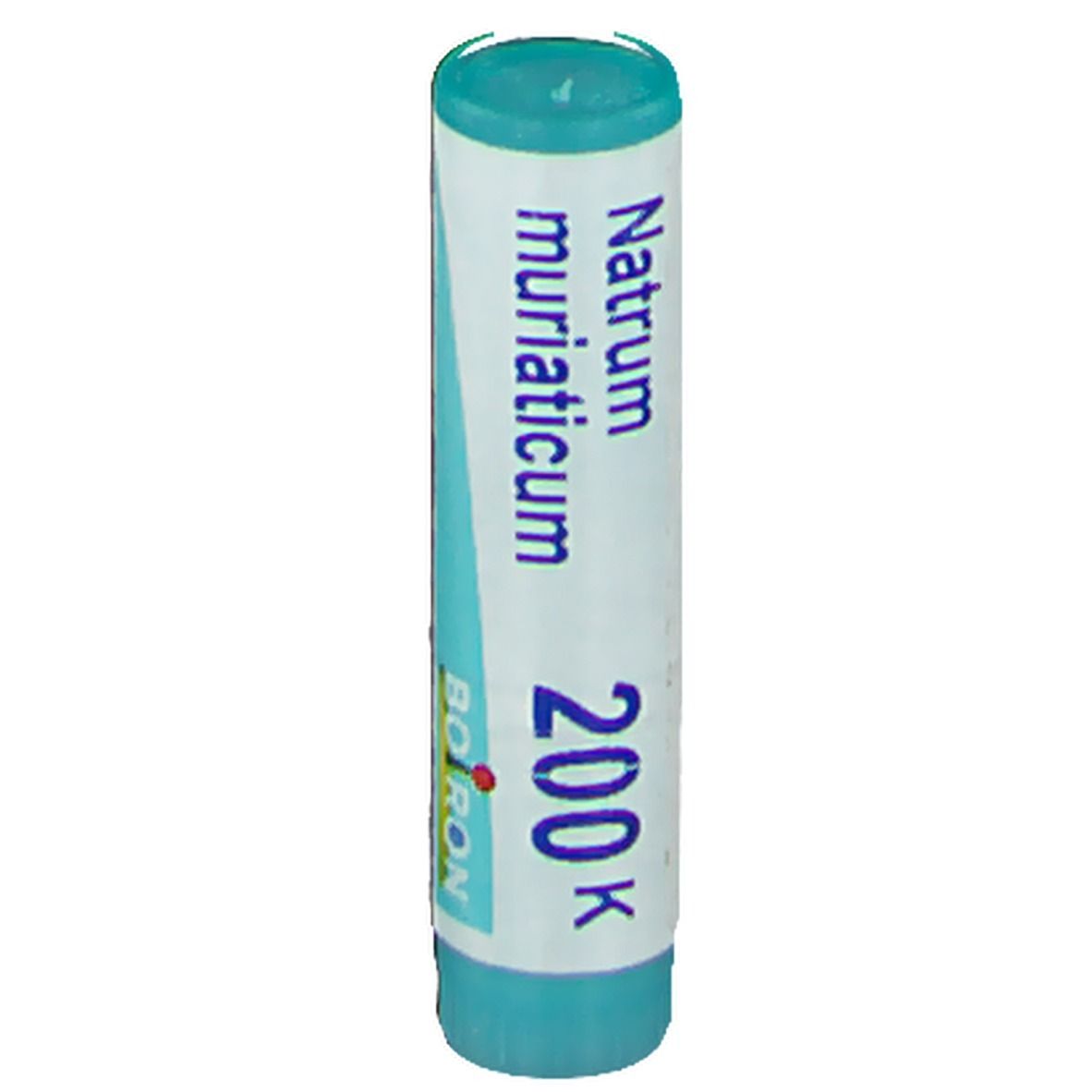 Cilindrische tube met blauwe dop en bodem. Opschrift: Natrum muriaticum 200K, Boiron.