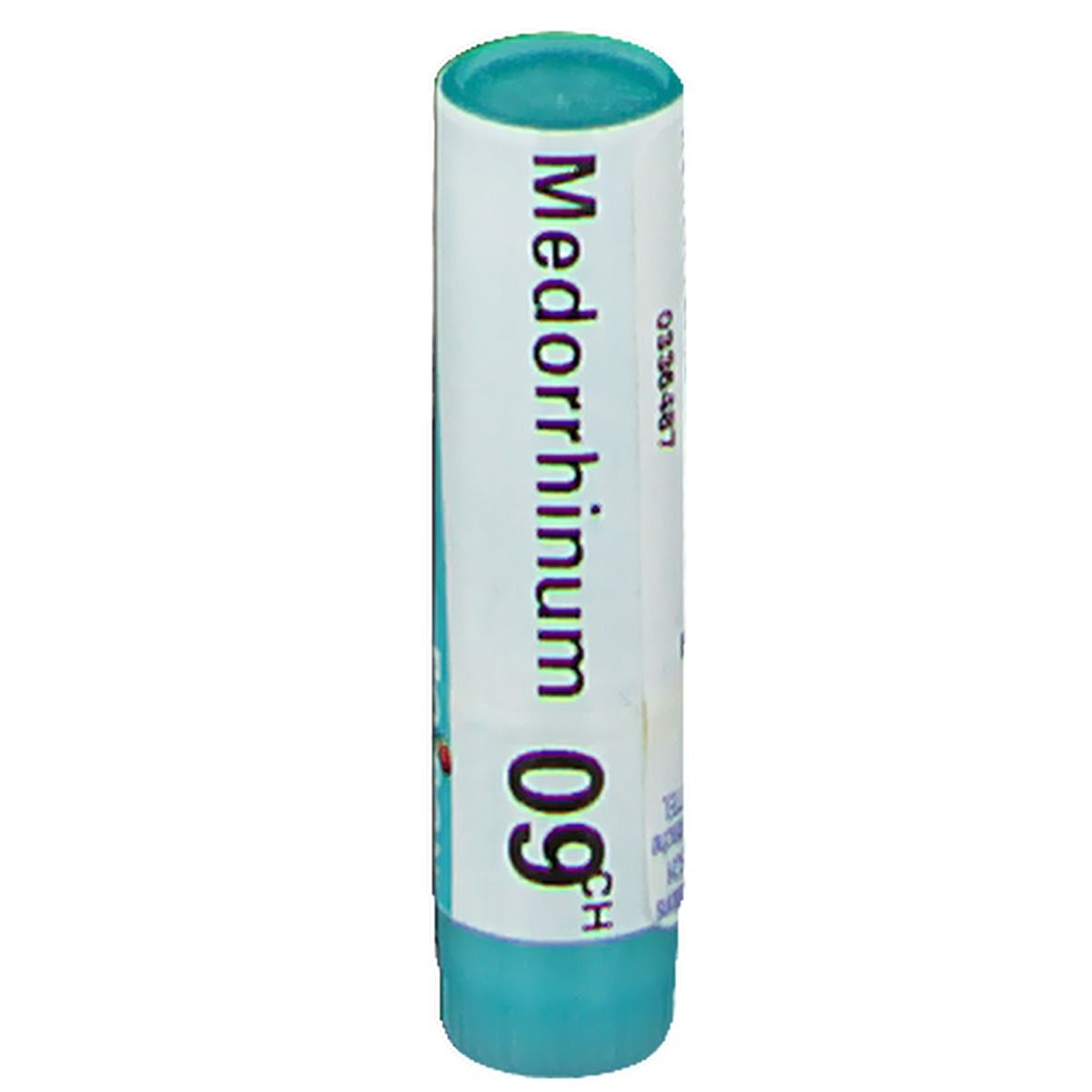 Tube cylindrique bleu et blanc. Inscription: Medorrhinum 09CH. Numéro de lot et code-barres visibles.