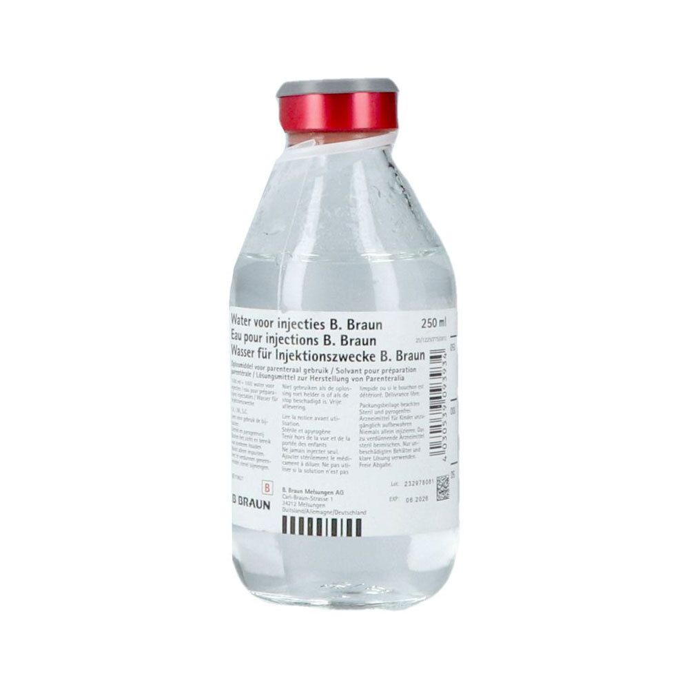 Glazen fles met rode dop. Opschrift: Water voor injecties B. Braun.