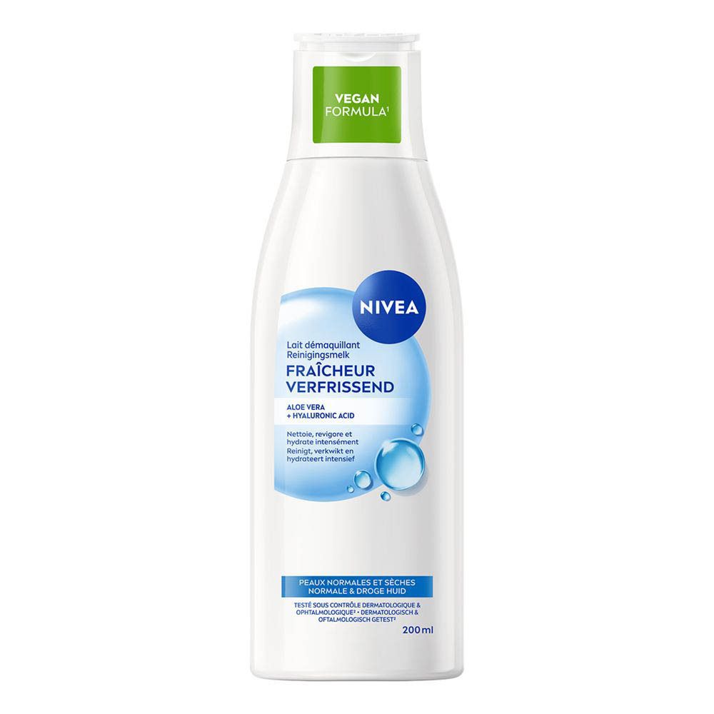 Witte Nivea reinigingsmelk fles met blauwe lotusbloem en micro-bioom zegel.