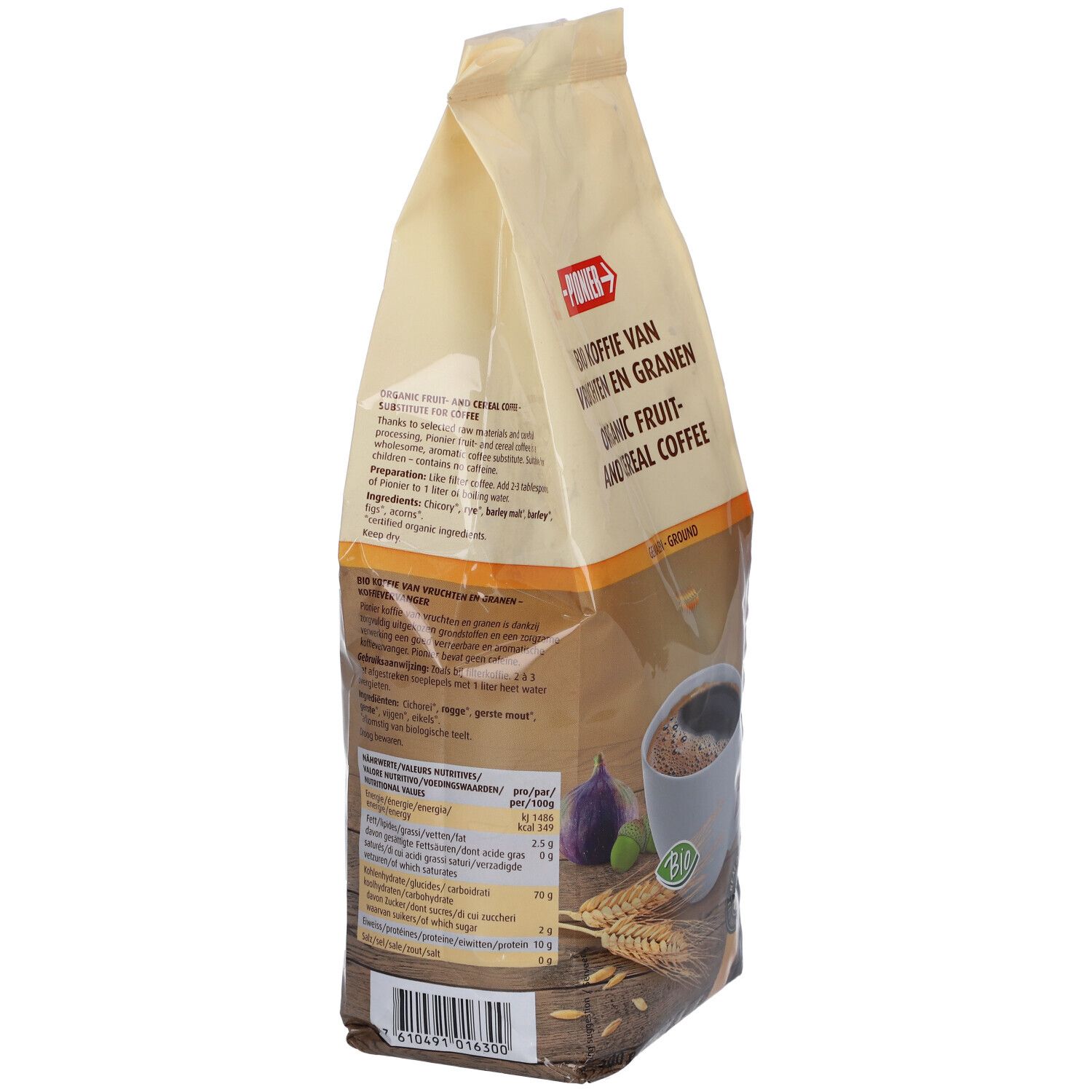 Dos du sachet de Pionier substitut de café bio. Texte en allemand, néerlandais, anglais. Illustration: tasse de café, figue, épi, label bio.