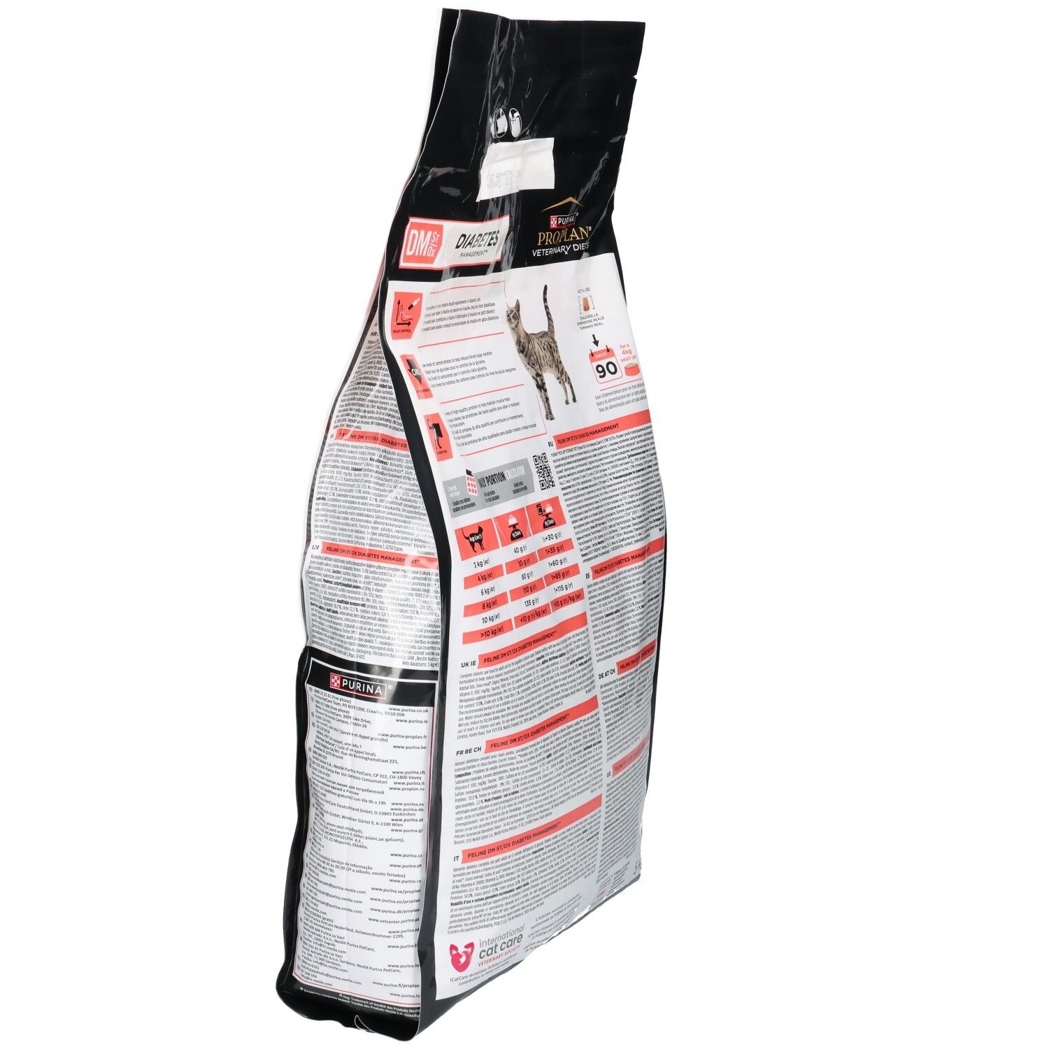 Achterkant van de zak droogvoer. Opschrift: PRO PLAN Veterinary Diets DM Diabetes Management. Informatie en diagrammen.