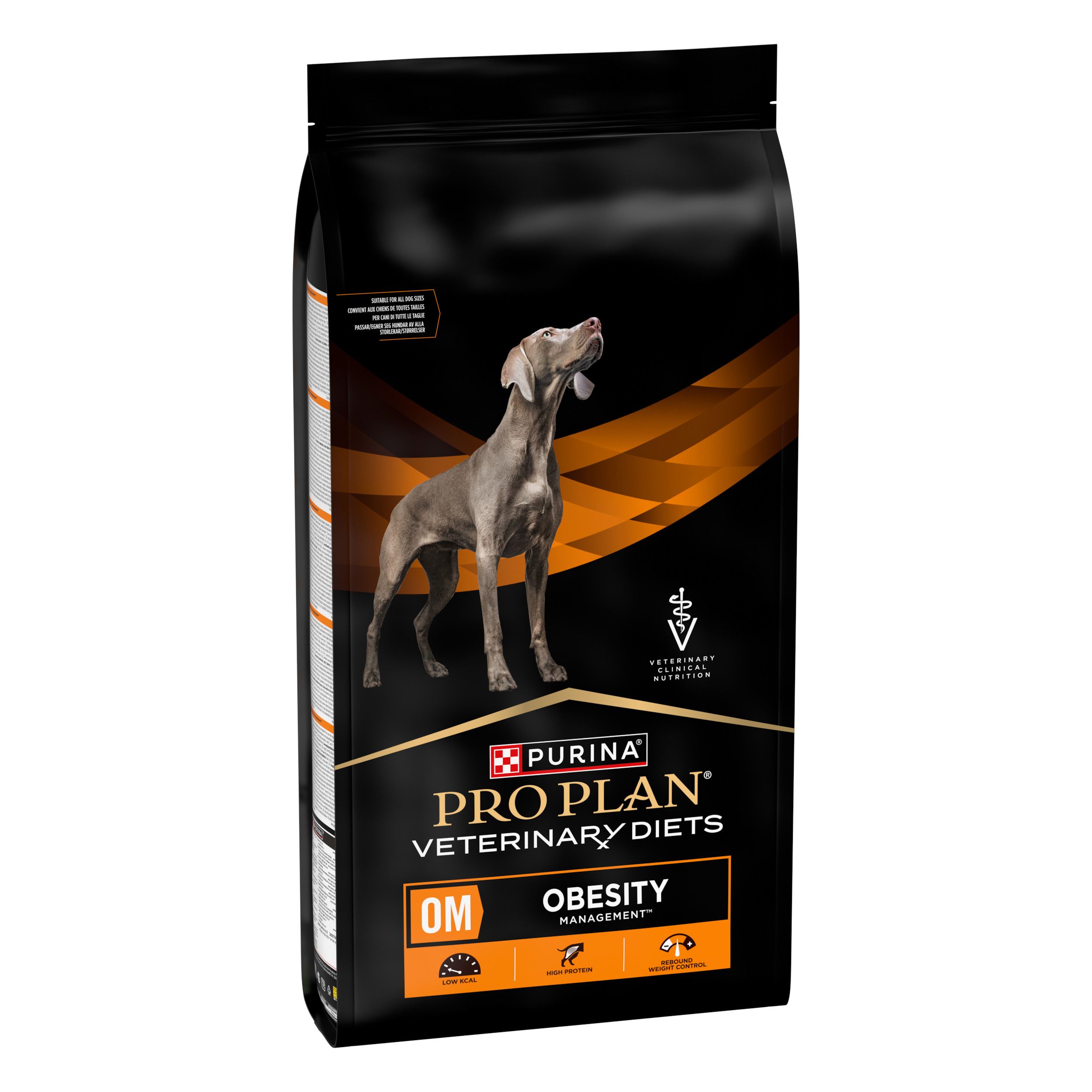 Zwarte zak met hond en productlogo. Opschrift: PRO PLAN VETERINARY DIETS OM OBESITY MANAGEMENT.