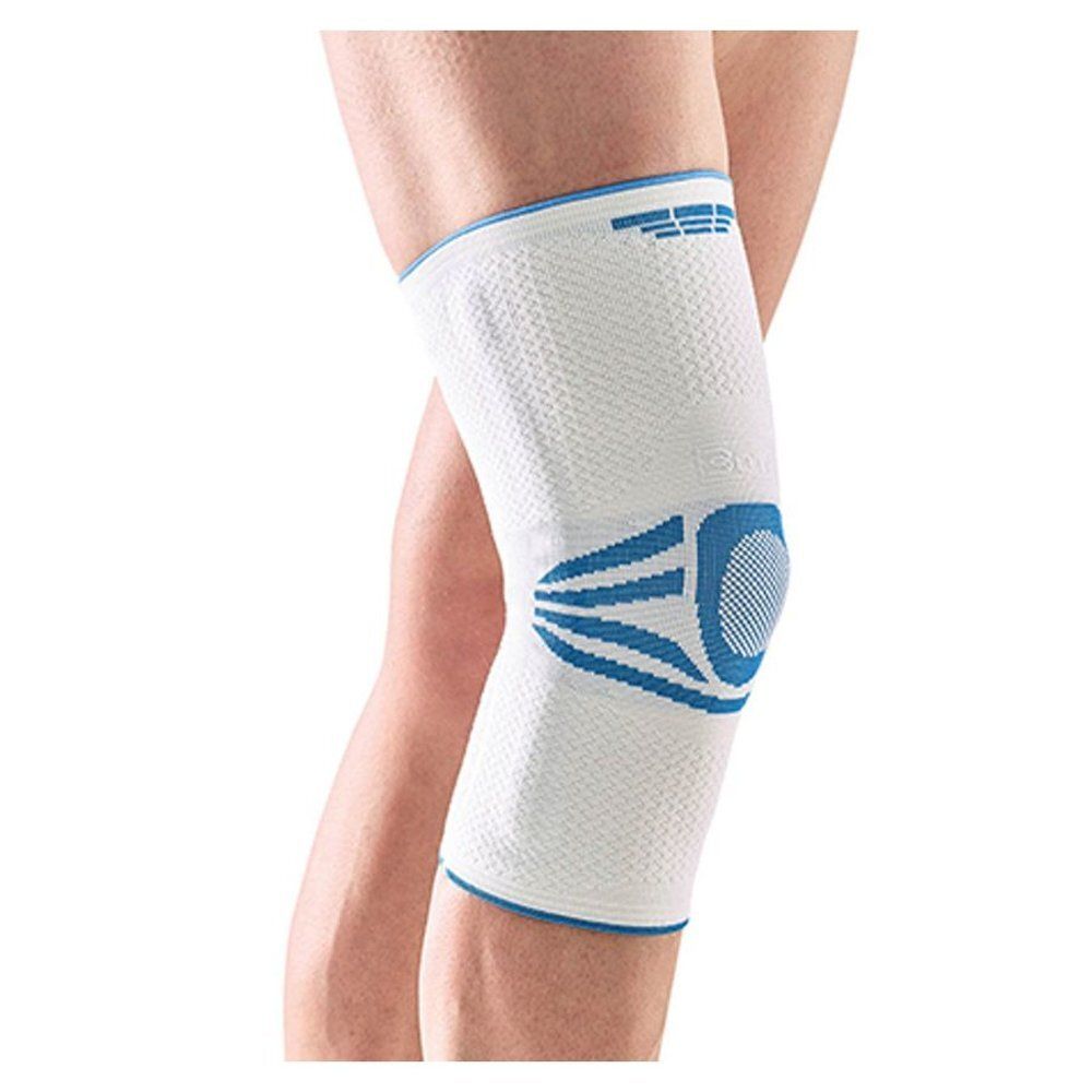 Kniebrace Bota Ortho DF 1000 Blanc. Wit met blauwe accenten, gedragen op de knie.