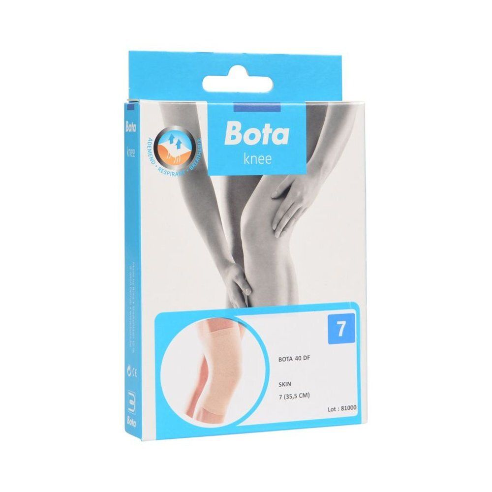 Verpakking met kniebrace. Blauw-witte doos met productafbeelding en tekst. Maat 7.