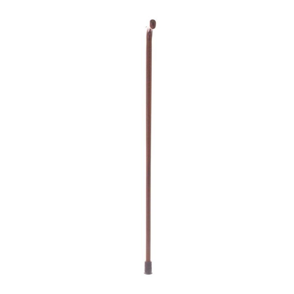 Wandelstok, bruin hout. Zwarte rubberen punt. Totale lengte zichtbaar. Detail van de schacht.