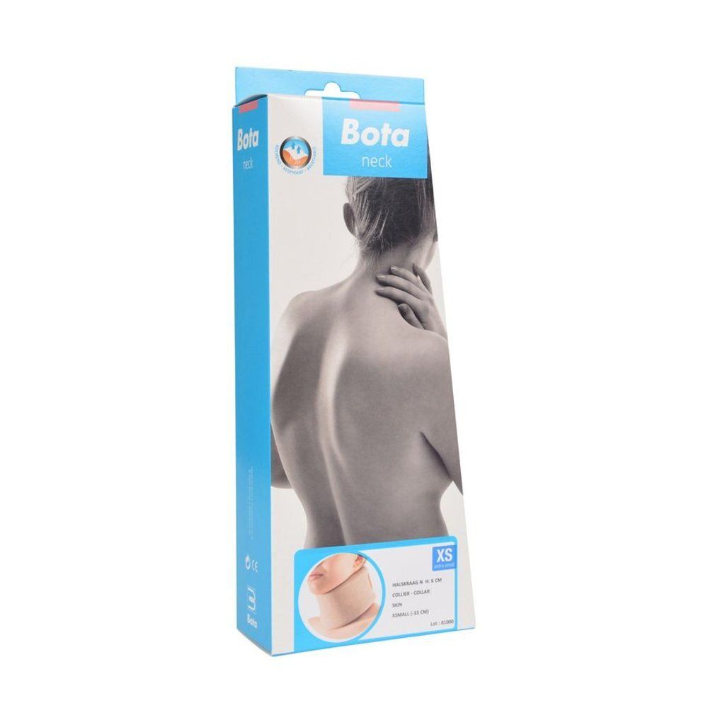 Bota nekbrace, beige. Gedragen door een persoon. Productkenmerk: klittenbandsluiting.