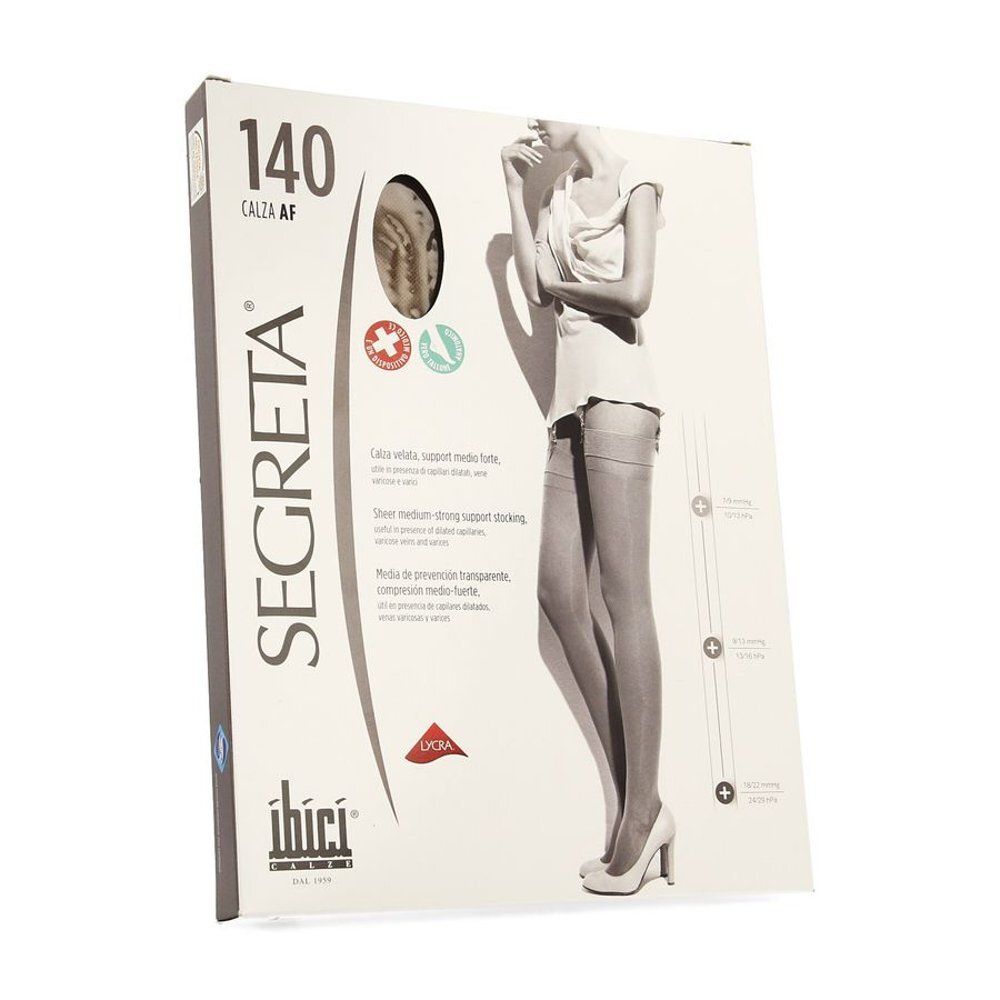 Boîte de bas Segreta 140 Calza AF. Illustration d'une femme portant des bas. Support moyen.