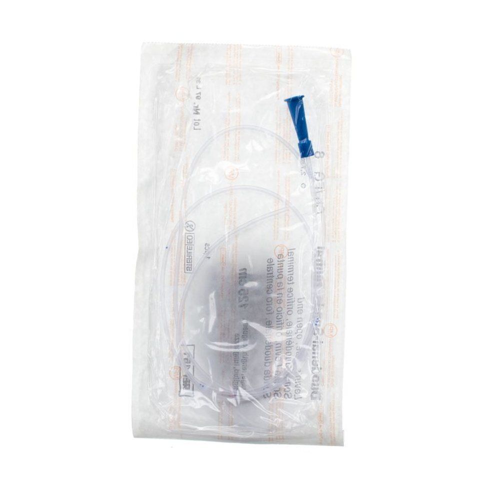 Sonde duodénale dans un emballage transparent. Connecteur bleu. Produit tubulaire, partiellement visible.