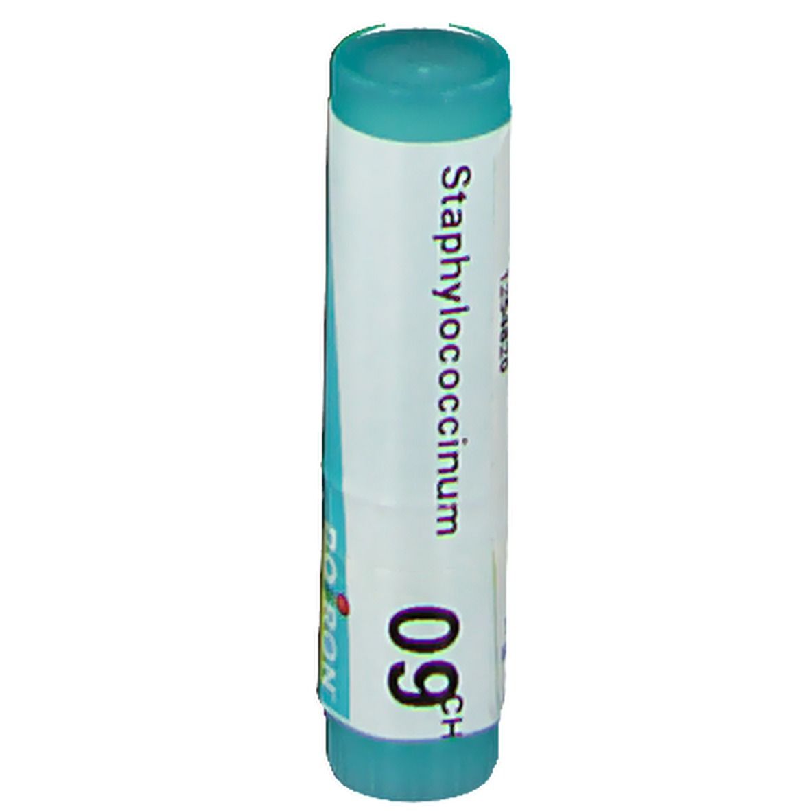Cilindervormige verpakking met blauwe dop. Opschrift: Staphylococcinum 9CH. Etiket met informatie.
