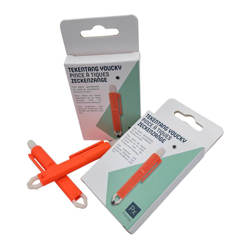 Twee tekenclips en twee verpakkingen. Oranje clip met witte kop. Tekst: Tekentang Youcky, Pinze à tiques, Zeckenzange. Merk: Pharmex.