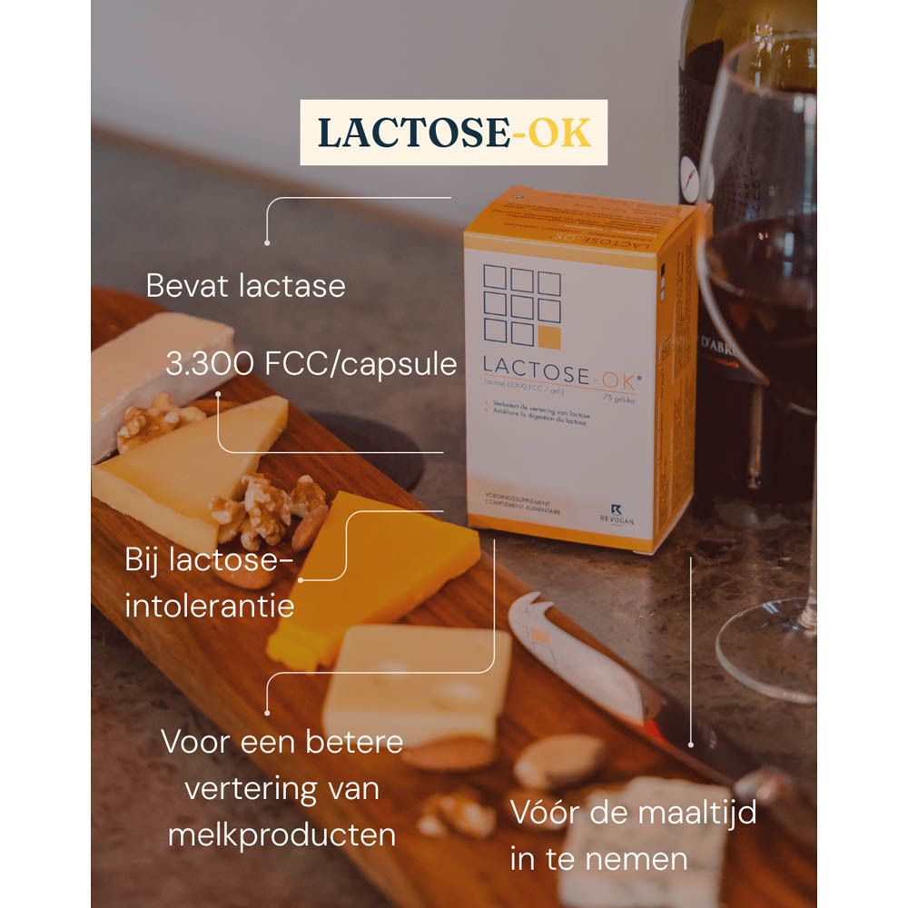 LACTOSE-OK verpakking naast kaas, noten en wijn. Tekst: Bevat lactase, 3.300 FCC/capsule.