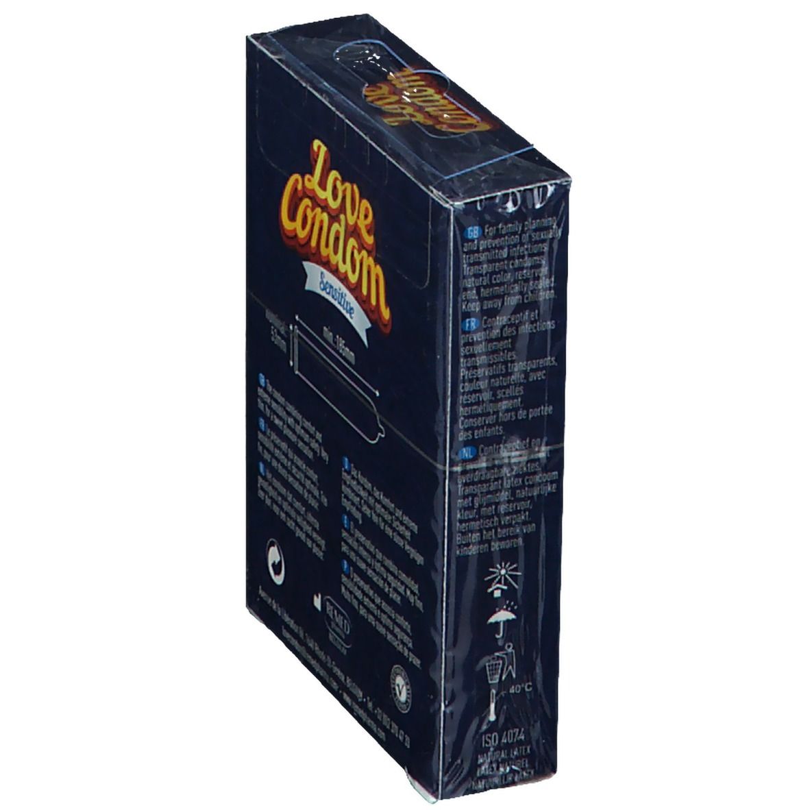 Love Condom Sensitive verpakking, schuin. Blauwe doos met productinformatie en condoom illustratie.