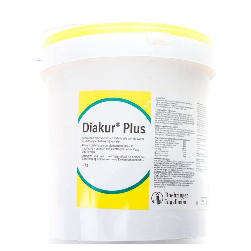 Witte emmer met gele deksel. Opschrift Diakur Plus. Tekst in meerdere talen. Logo van Boehringer Ingelheim.