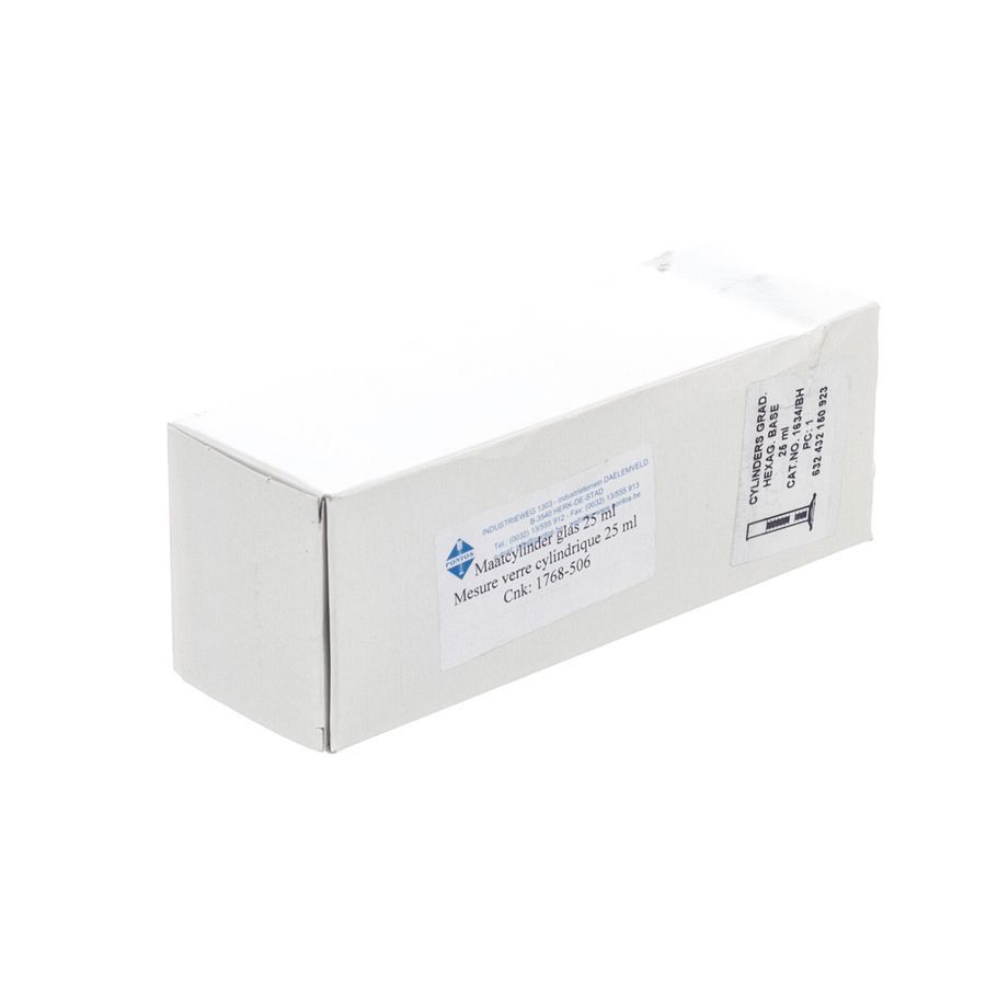 Verre cylindrique gradué de 25 ml dans une boîte blanche. Étiquette avec informations produit. Inscription : Maarsfinder verre cylindrique 25 ml.