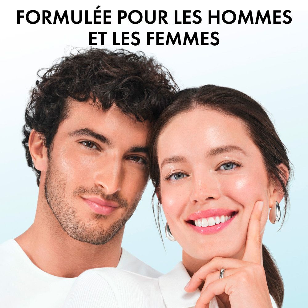 Een man en een vrouw lachen. Tekst: Geformuleerd voor mannen en vrouwen.