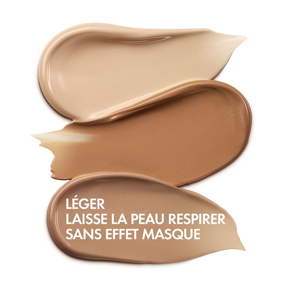 Drie foundation samples. Licht, laat de huid ademen, zonder maskereffect.