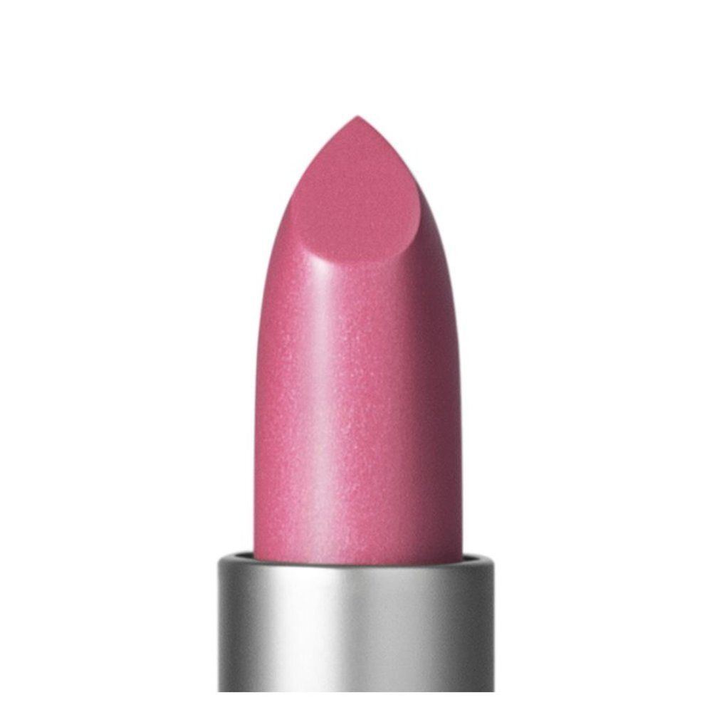 Close-up van een roze lippenstift. De lippenstift heeft een schuine punt. Zilveren huls.