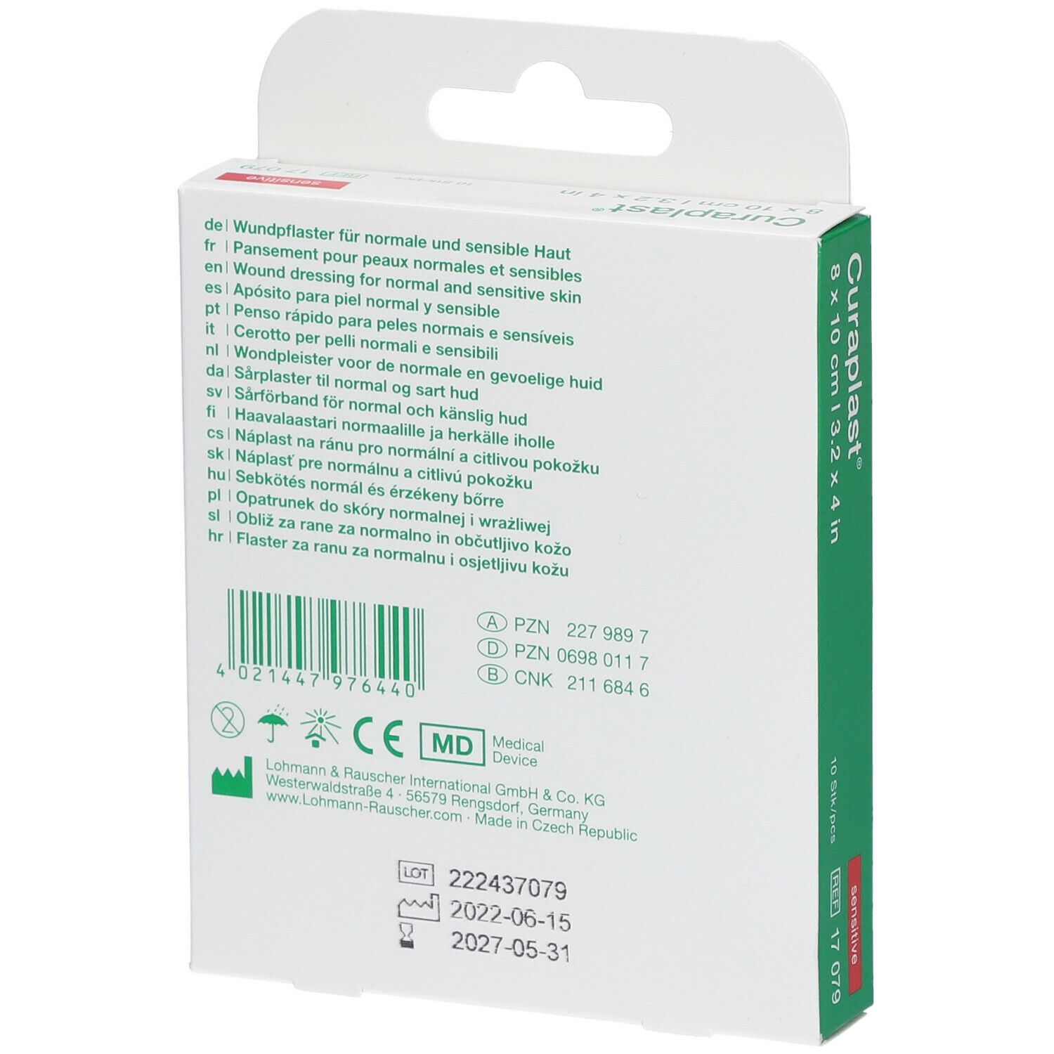 Achterkant van de Curaplast® sensitiv verpakking. Meertalige tekst. Productie-informatie.
