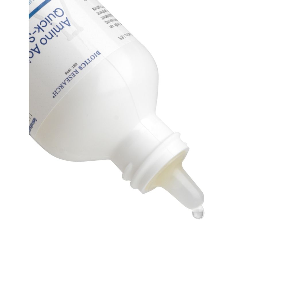 Witte fles met druppeldop. Druppels vallen uit de opening. Product: Amino Acid Quick-Sorb.