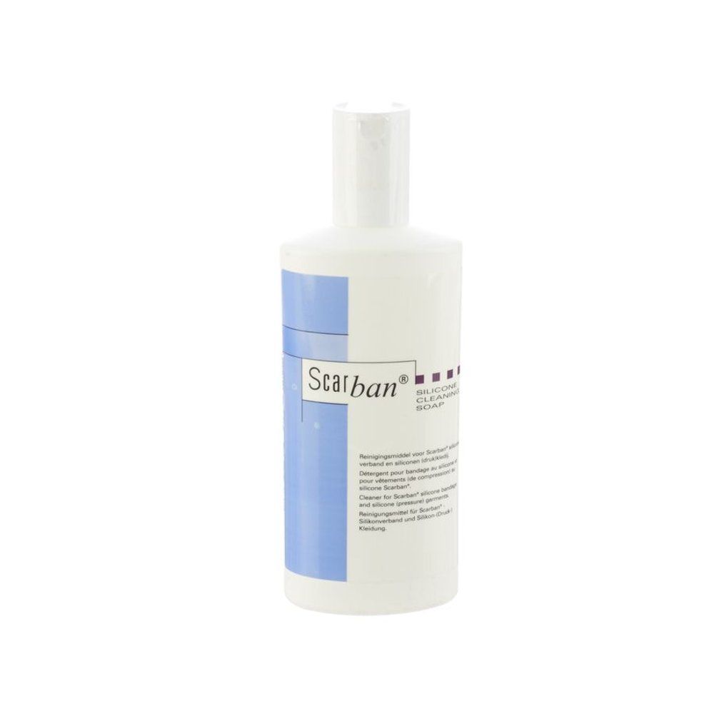 Witte fles met blauwe streep en tekst. Opschrift: Scarban® Silicone Cleaning Soap.