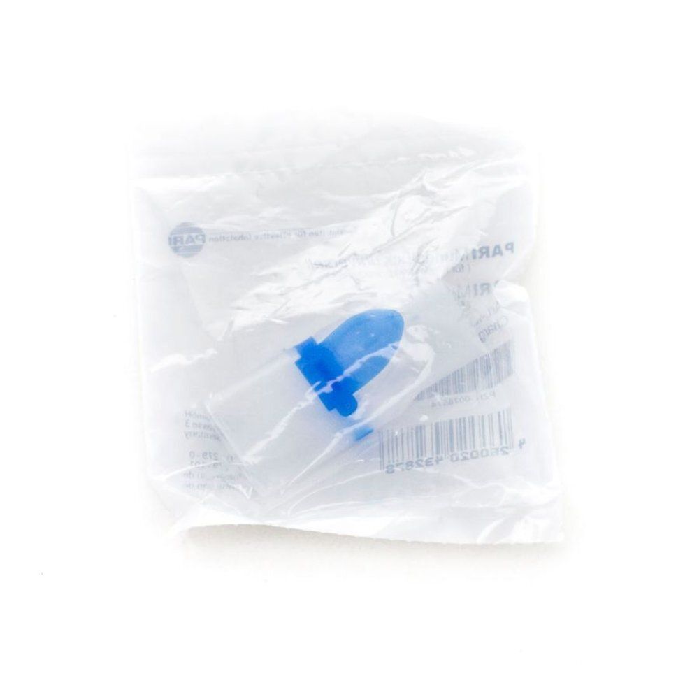 Embout buccal et valve dans un emballage plastique transparent. Embout bleu, corps transparent. Code-barres visible.