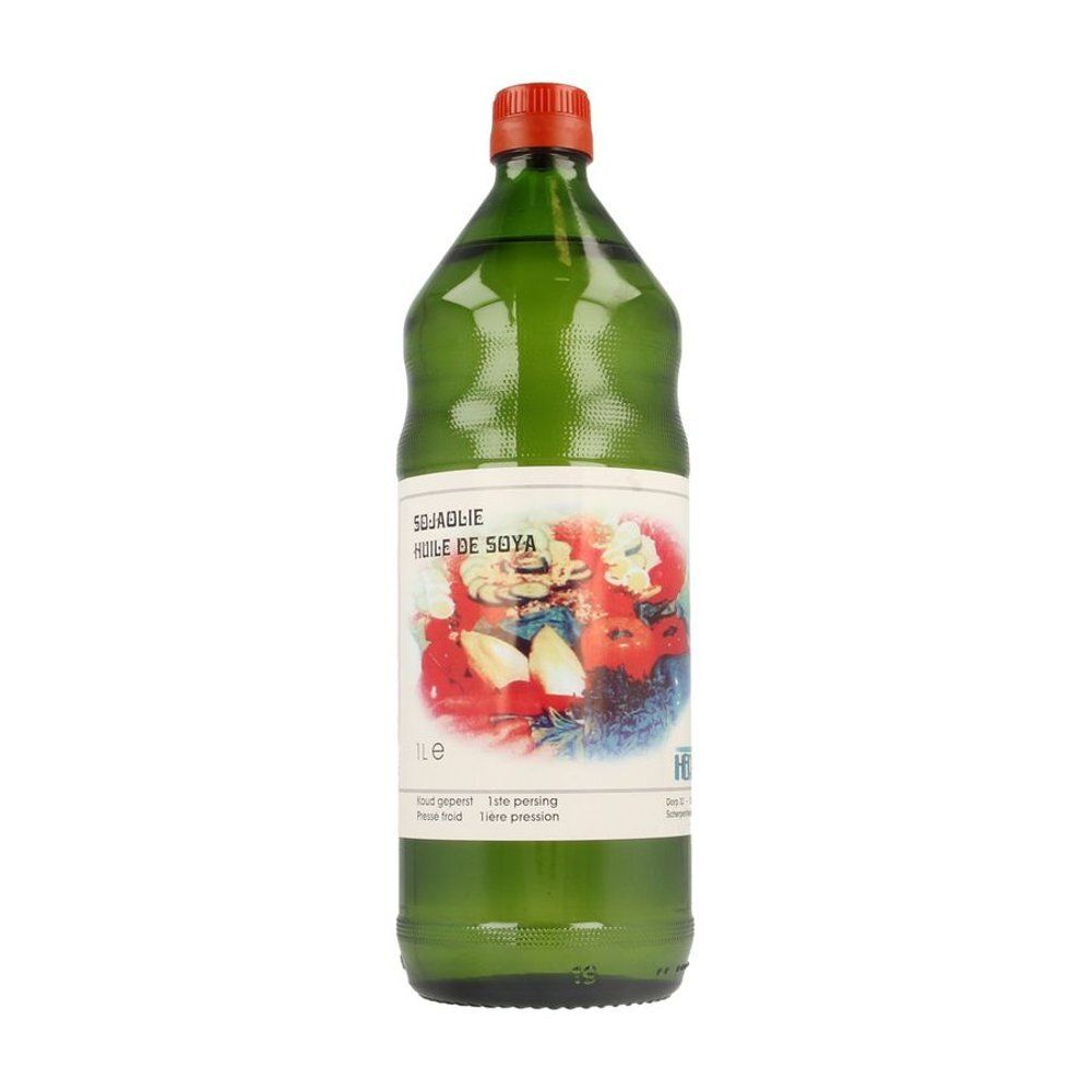 Groene fles met rode dop. Etiket met productnaam en afbeelding van noten en fruit. Tekst: Sojaolie.