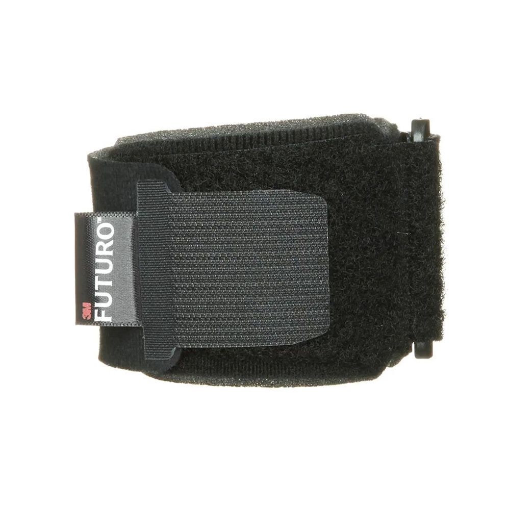 3M™ Futuro™ Sport elleboogbandage verpakking. Vrouw met tennisracket. Tekst in het Duits, Nederlands, Frans en Italiaans.