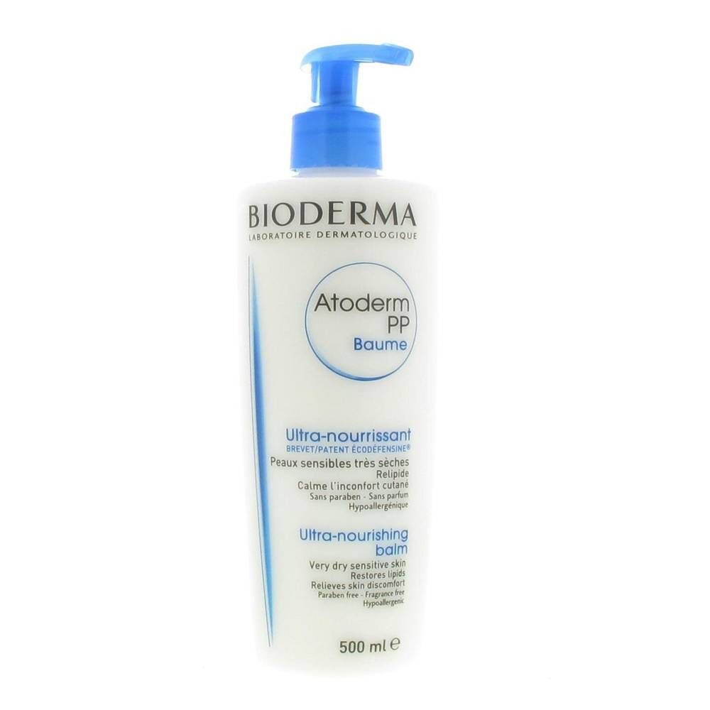 Witte fles met blauwe pomp. Opschrift: BIODERMA, Atoderm PP Baume. Tekst: Ultra-nourrissant, Ultra-nourishing balm. Inhoud: 500 ml.