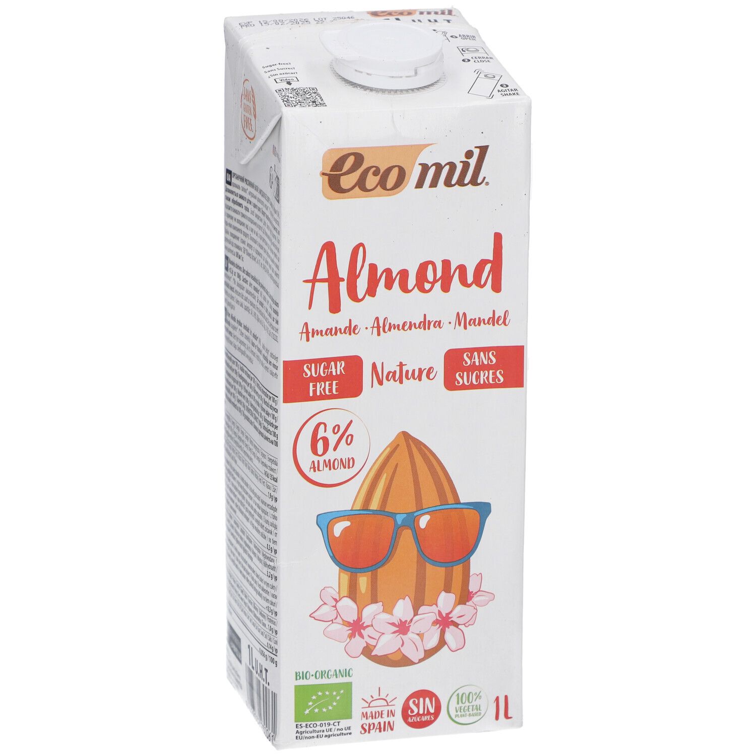 Ecomil Almond pak. Opschrift Almond, suikervrij, 6% amandel. Illustratie van een amandel met zonnebril en bloemen. 1L.