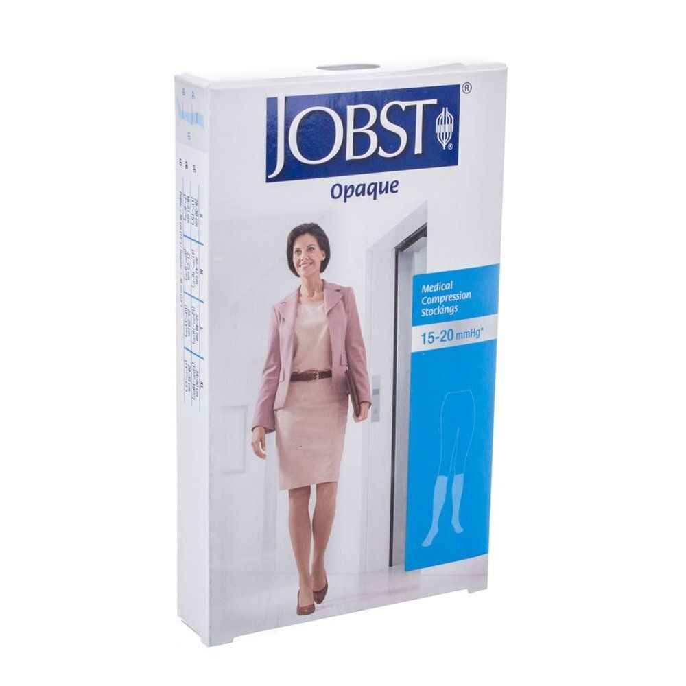 Verpakking met JOBST Opaque compressiekousen. Vrouw in roze outfit. Tekst: Medical Compression Stockings 15-20 mmHg.