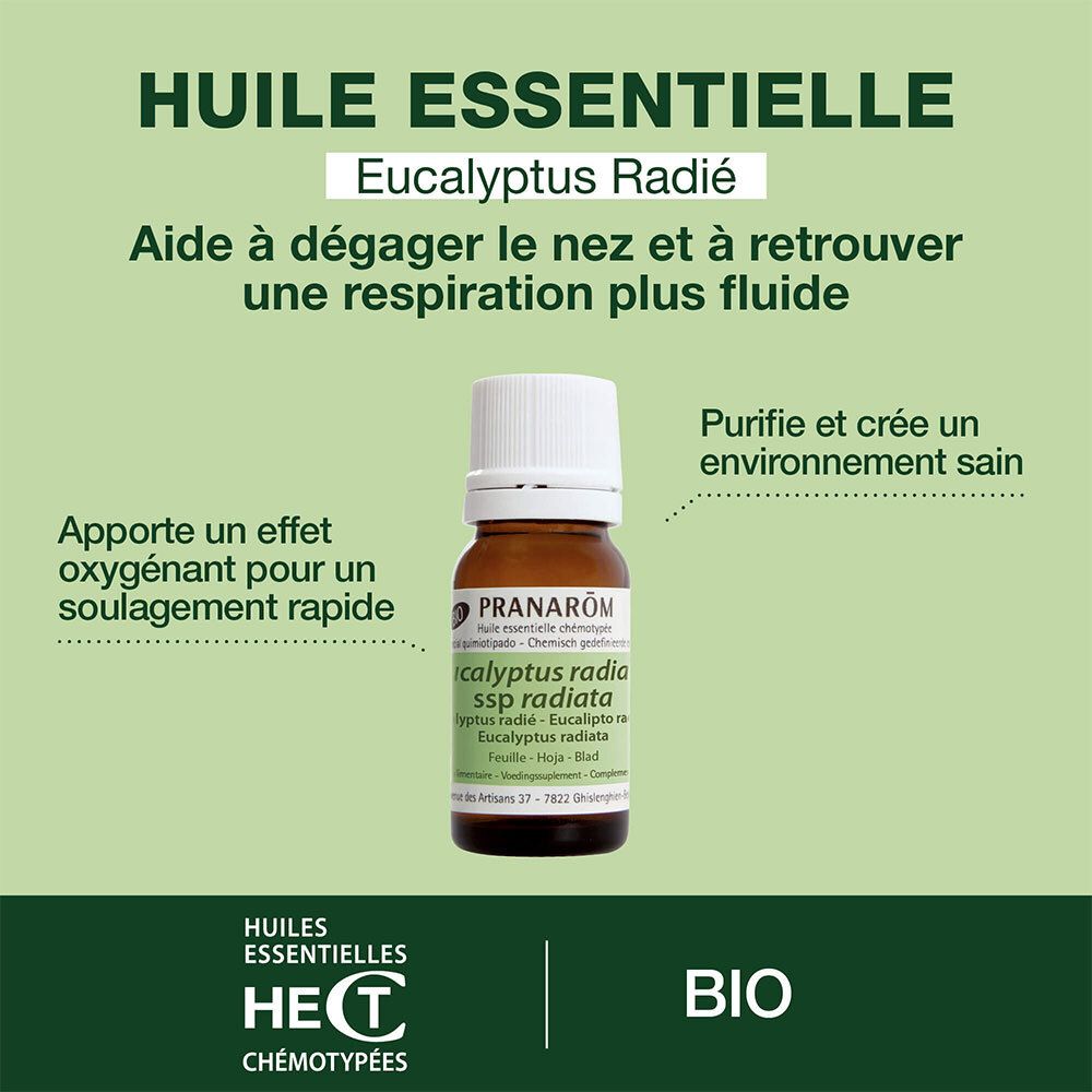 Flacon en verre brun. Inscription: PRANAROM, Eucalyptus Radié. Texte sur les bienfaits. Certification BIO.