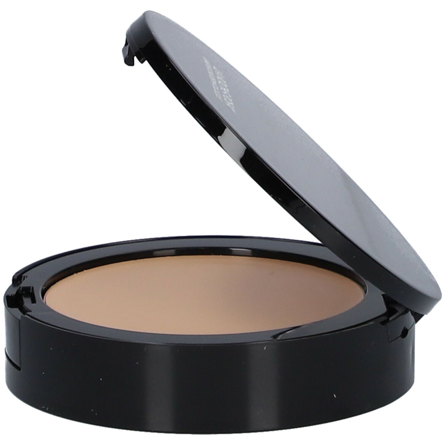 Compacte make-up, open. Zwarte behuizing, getinte poeder. Merk op deksel.