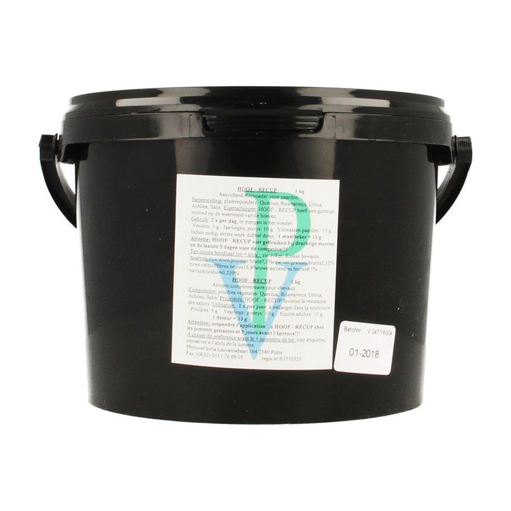 Zwarte emmer met etiket. Opschrift: HOOF RECUP 1 kg. Bevat informatie over ingrediënten en fabrikant.