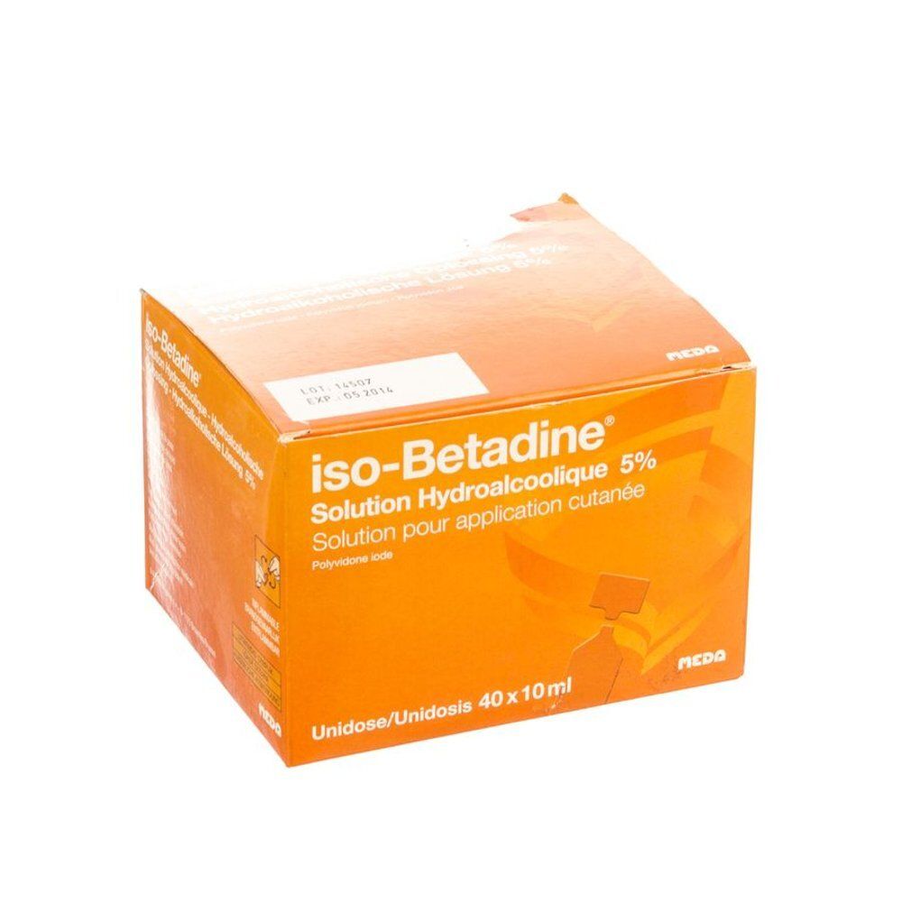 Boîte de solution hydroalcoolique iso-Bétadine® 5%. Emballage orange avec informations et logo.