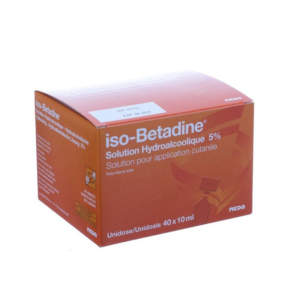 Boîte de solution hydroalcoolique iso-Bétadine® 5%. Emballage orange avec informations et logo.