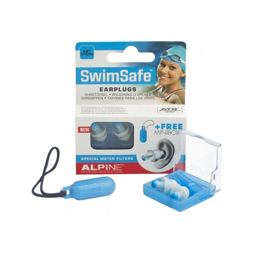 Verpakking met Alpine SwimSafe oordopjes. Bevat oordopjes, een opbergdoosje en een koord met houder. Blauwe en witte kleuren.