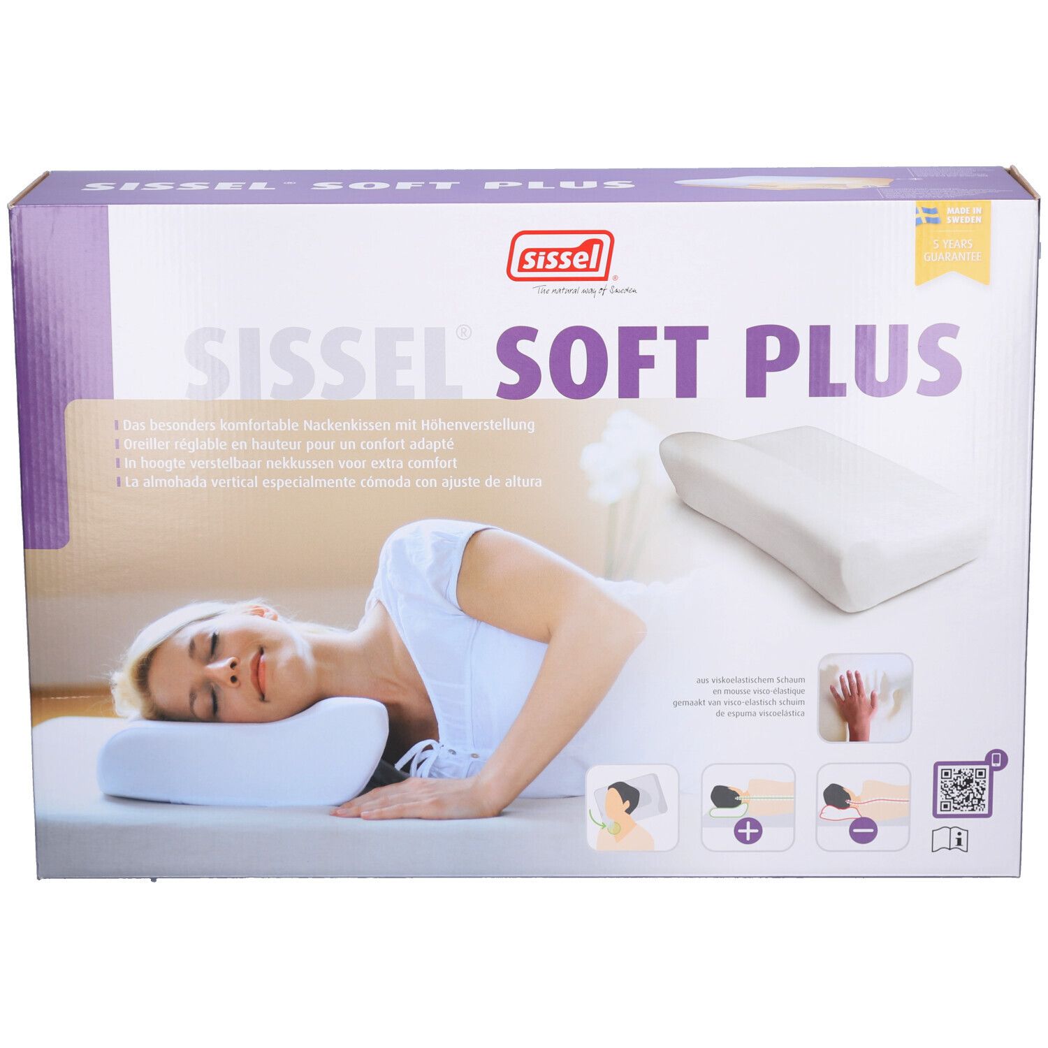 Emballage du coussin cervical Sissel Soft Plus. Femme allongée sur le coussin blanc rectangulaire. Logo et nom du produit visibles.