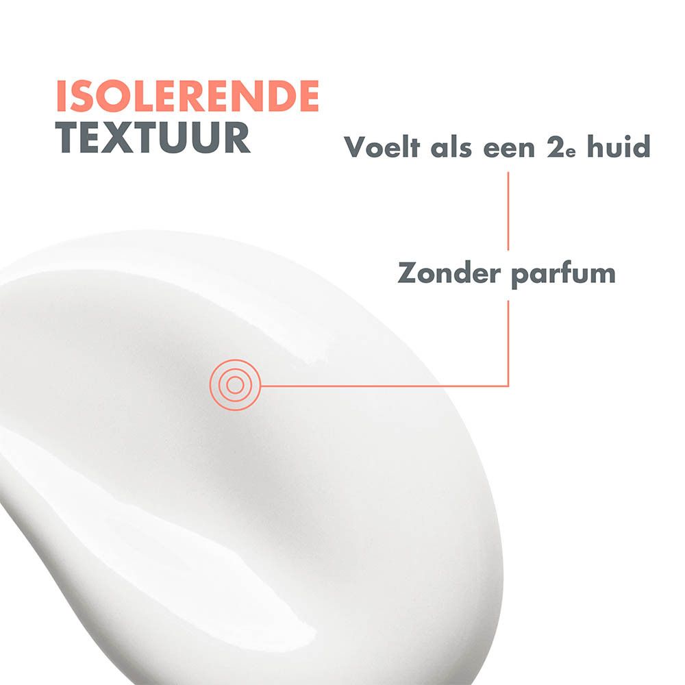 Witte crème met isolerende textuur, zonder parfum.