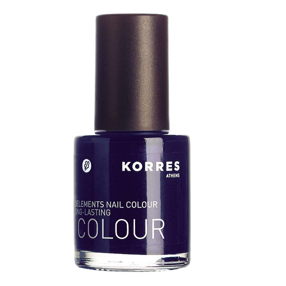 Vernis à ongles bleu foncé Korres. Flacon avec bouchon noir. Inscription : ELEMENTS NAIL COLOUR, COLOUR.
