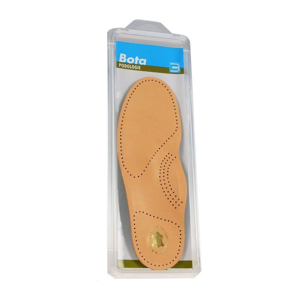 Inlegzool in transparante verpakking. Beige leer. Bota Podologie logo zichtbaar.