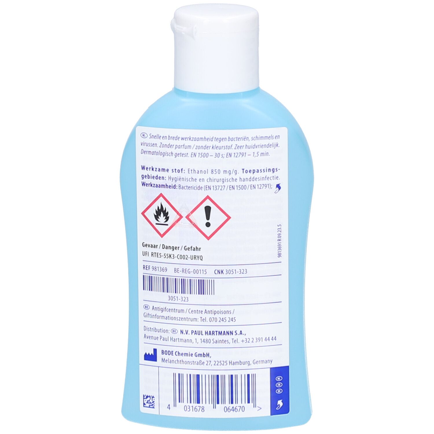 Achterkant lichtblauwe Sterillium med fles. Tekst en pictogrammen. Waarschuwingen en barcode.