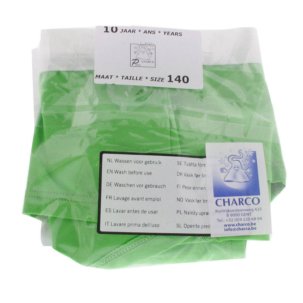 Groene slip in plastic verpakking. Label met maat 140 en merk Charco. Wasvoorschriften.
