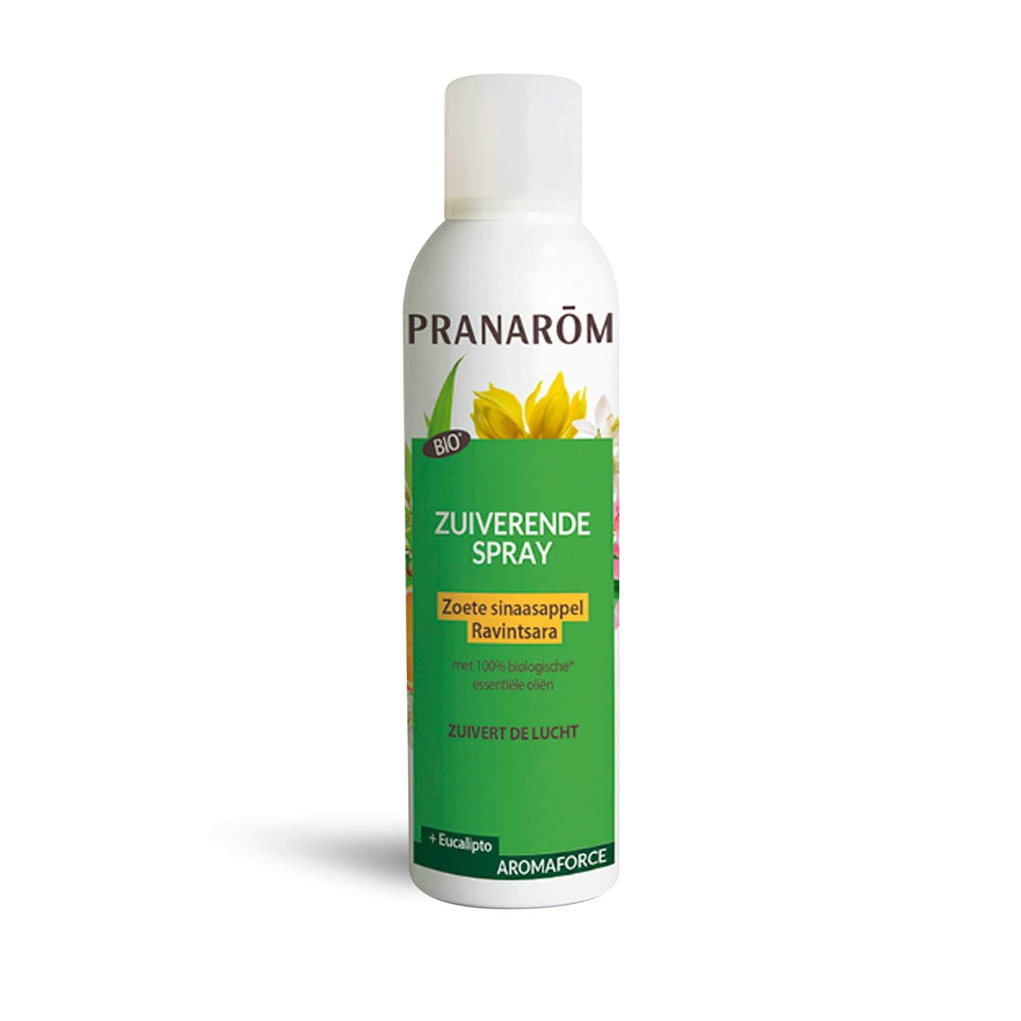 Witte spray met groen etiket. Opschrift: Pranarôm, Spray assainissant, Aromaforce. Bio-certificering.