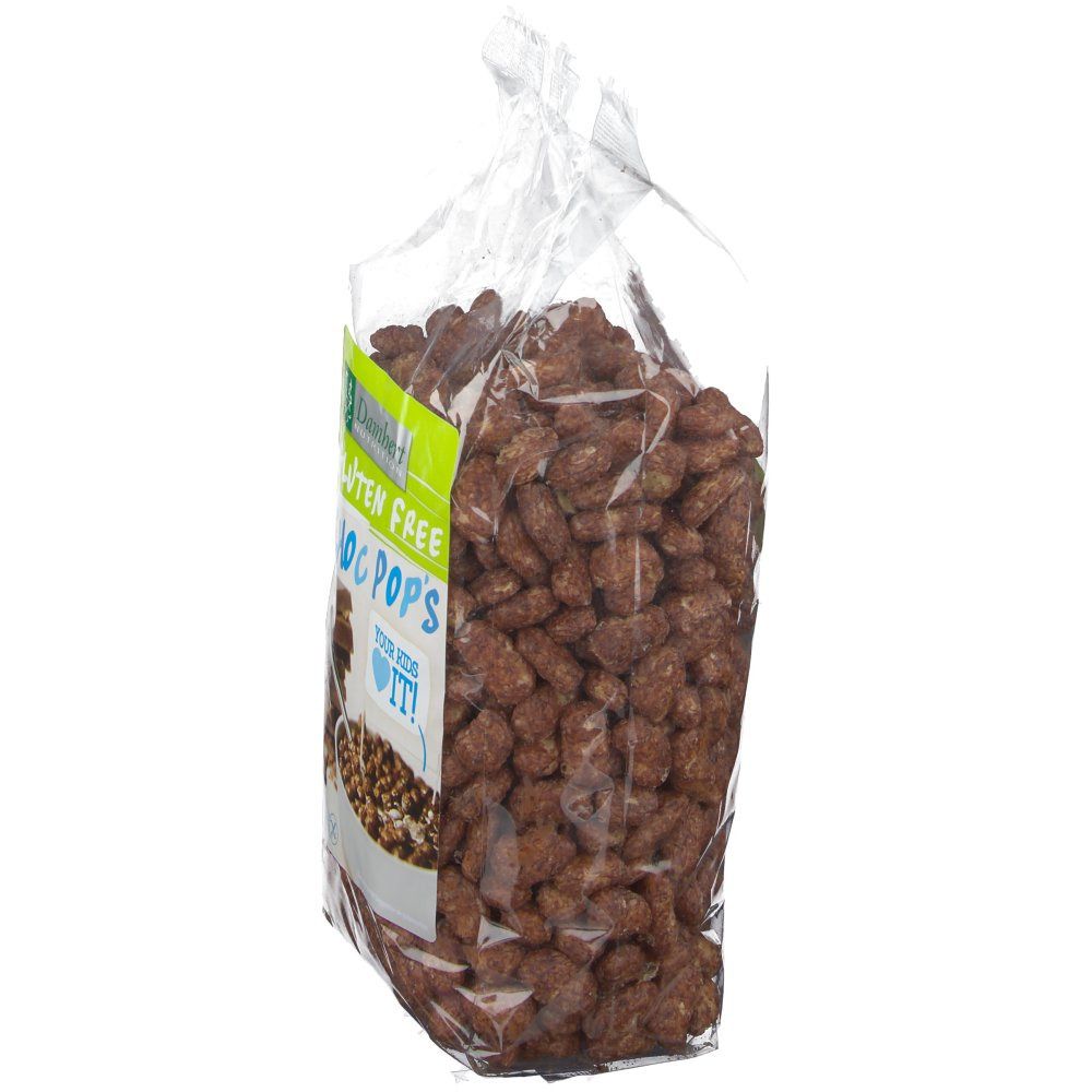 Zijaanzicht van een transparante zak met glutenvrije Choc Pops. De zak is gevuld met bruine, onregelmatig gevormde ontbijtgranen.